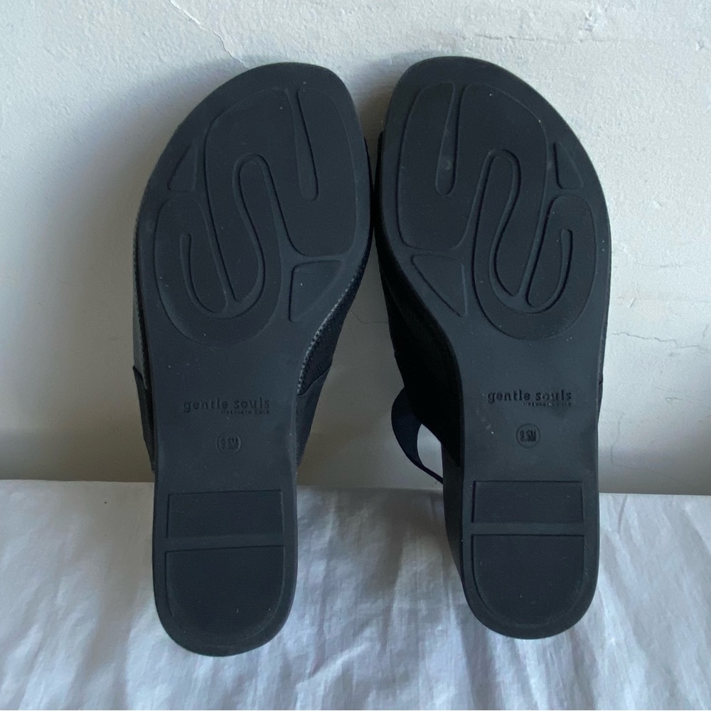 Kenneth Cole Gentle Souls Gianna Black Perforated Leather Sandal Size 9.5 - Picture 11 of 14